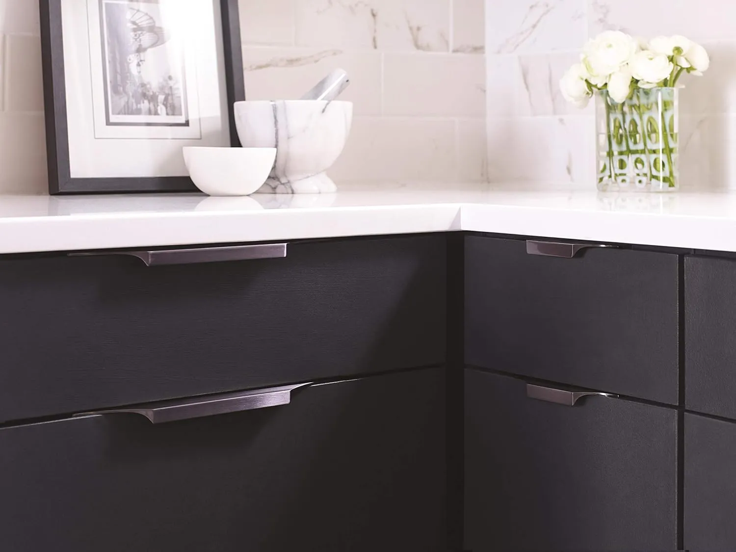 Amerock | Cabinet Edge Pull | Black Chrome | 8-9/16 inch (217 mm) Center to Center | Extent | 1 Pack | Drawer Pull | Drawer Handle | Cabinet Hardware
