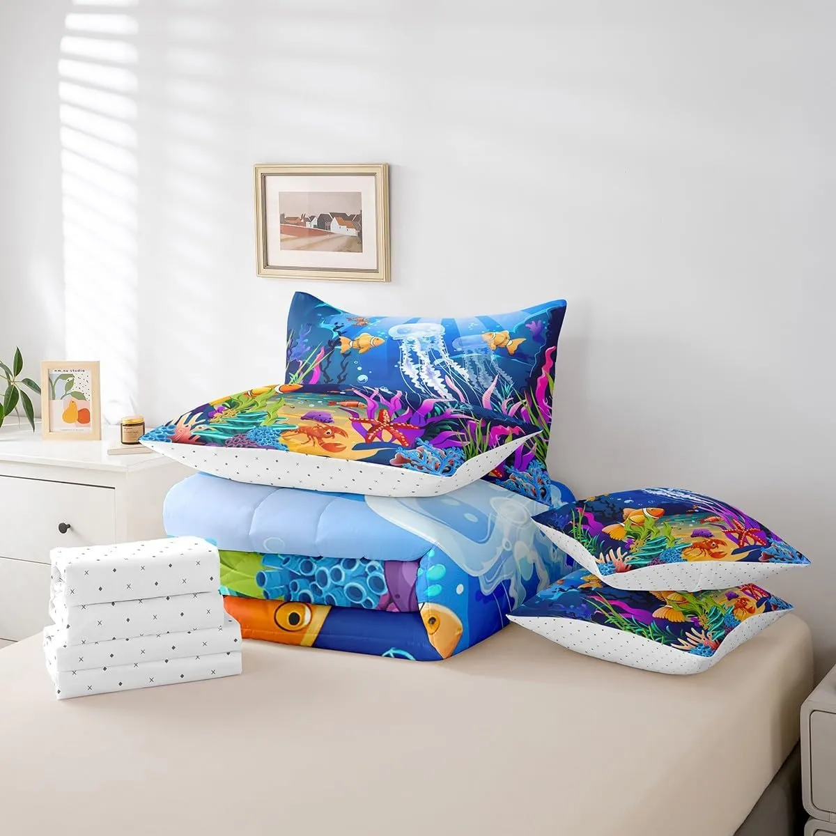 Feelyou Kids Cartoon Jellyfish Bedding Set Cute Ocean Creature Bed in a Bag Sea Comforter Set Twin Size 7 Pieces for Child Marine Sealife Bed Set with Comforter, Sheet Set, Pillowcases, Pillow Covers