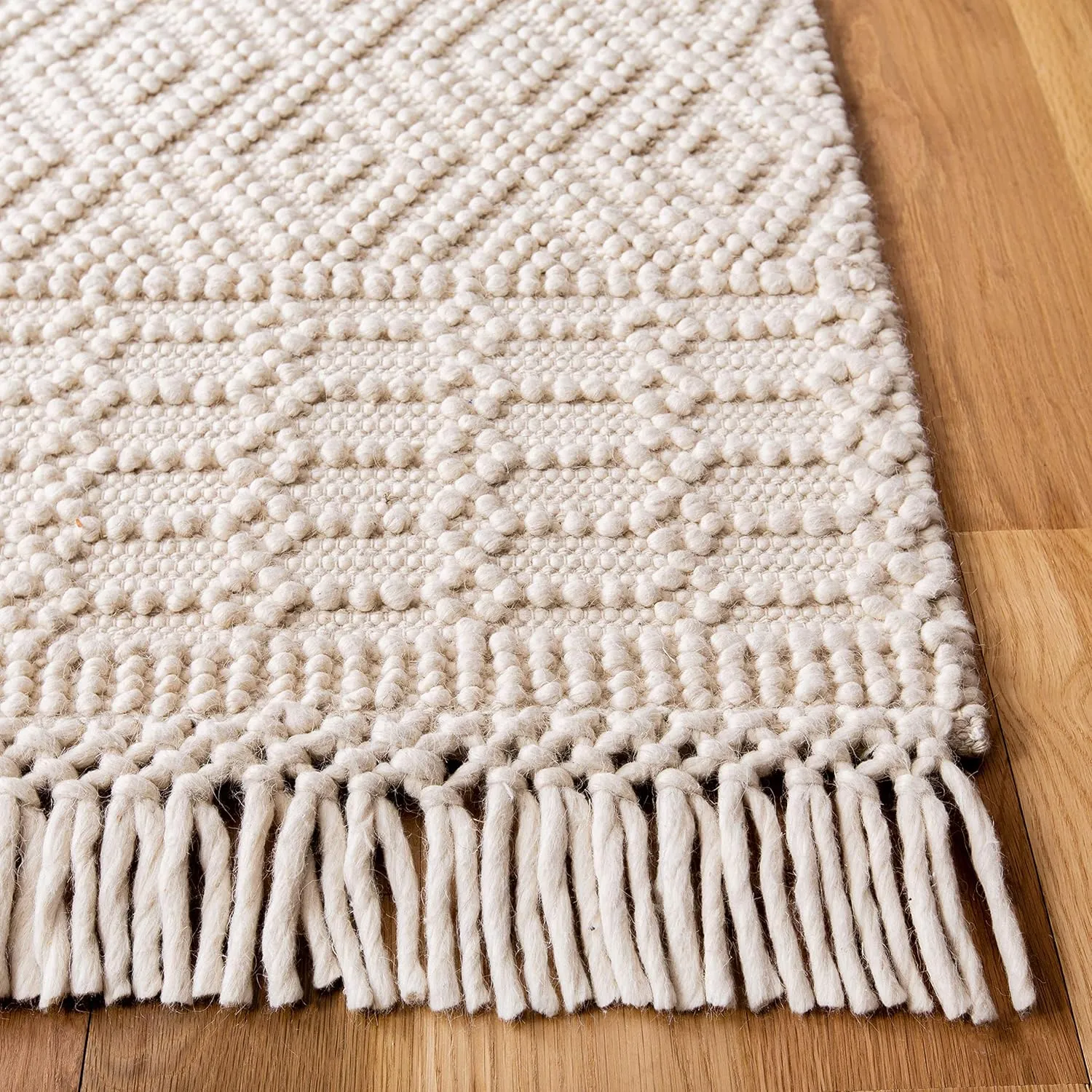 SAFAVIEH Natura Collection Runner Rug - 2'3" x 6', Ivory, Handmade Moroccan Boho Wool Fringe, Ideal for High Traffic Areas in Living Room, Bedroom (NAT852B)