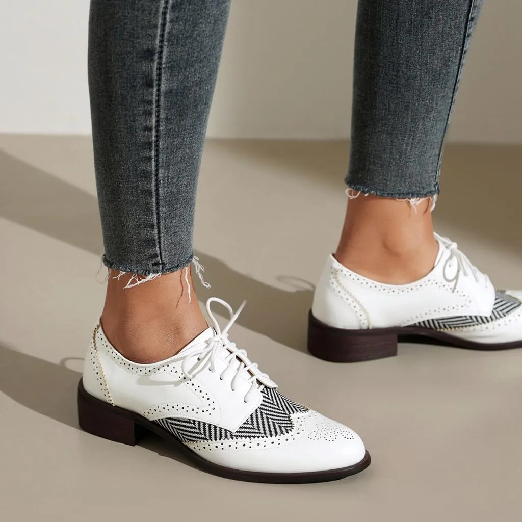 Women's Flat Low Heel Saddle Oxford Shoes Two Toned Wingtip Perforated Lace Up School Uniform Oxfords Brogues