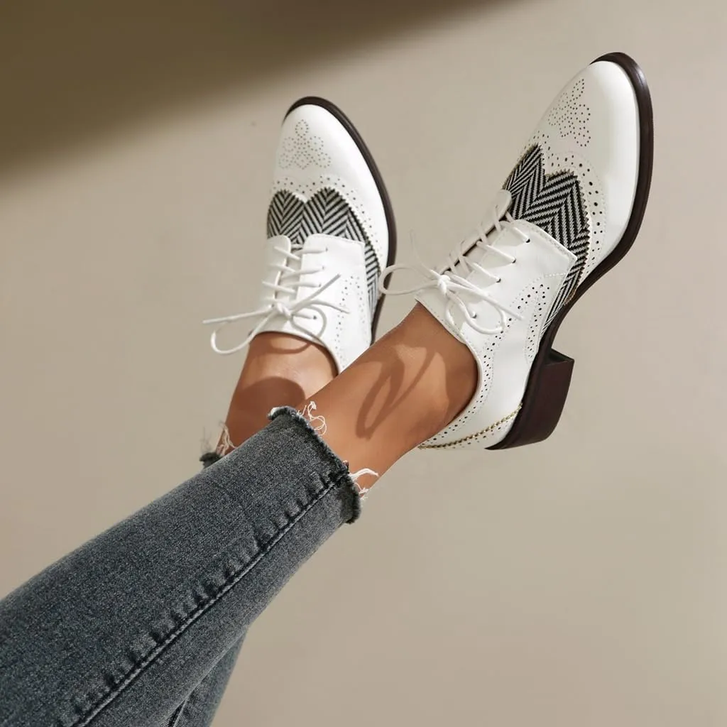 Women's Flat Low Heel Saddle Oxford Shoes Two Toned Wingtip Perforated Lace Up School Uniform Oxfords Brogues