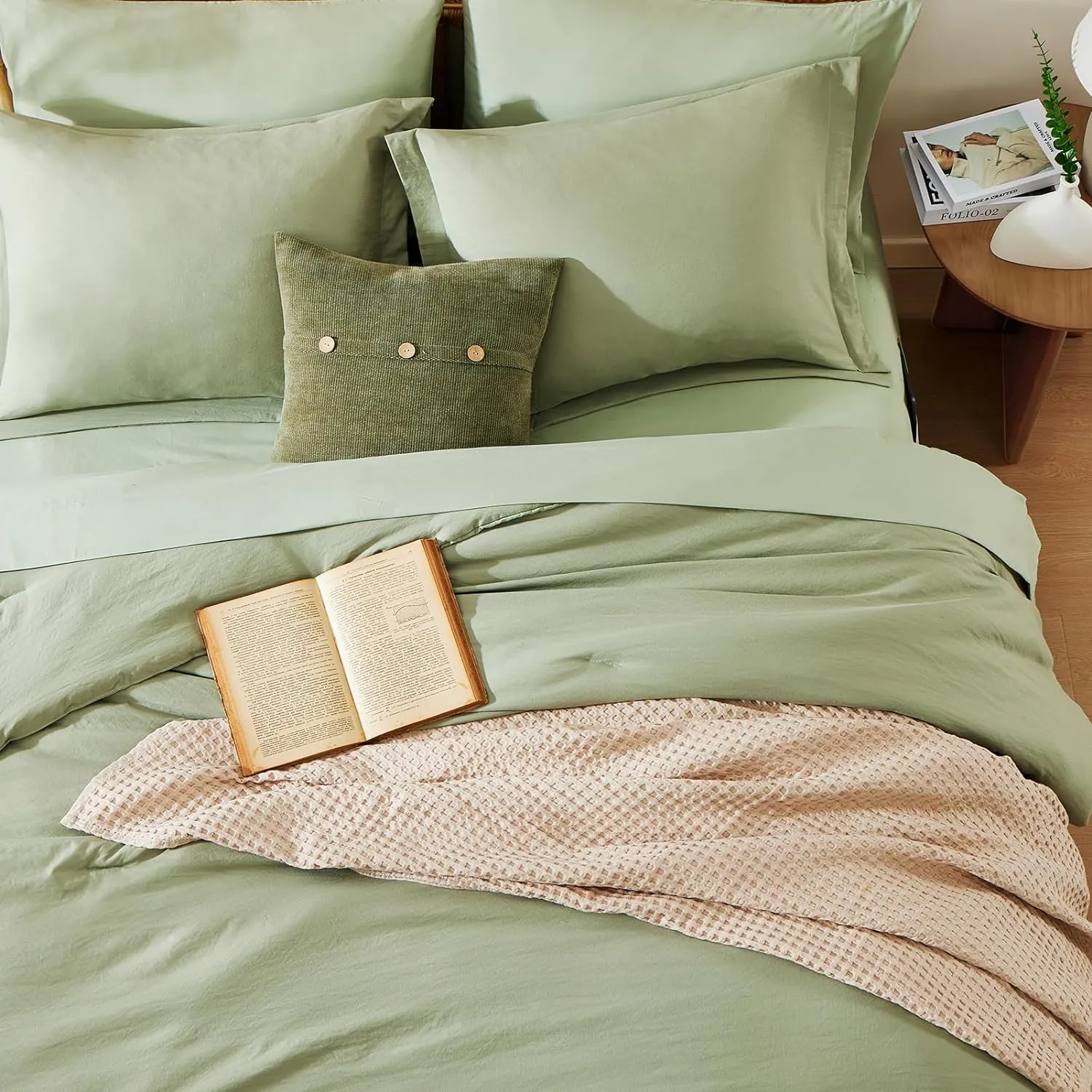 WRENSONGE Twin Comforter Set- 5 Pieces Sage Green Bed in a Bag, All Season Twin XL Bedding Sets with 1 Fitted Sheet, 1 Flat Sheet, 1 Pillow Sham and 1 Pillowcase